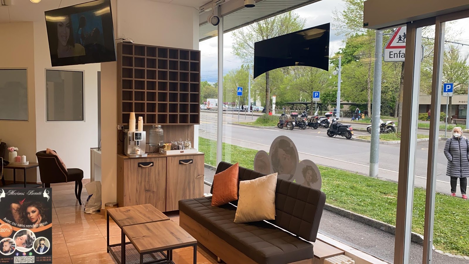 Meyrinos Salon Coiffure — Meyrin